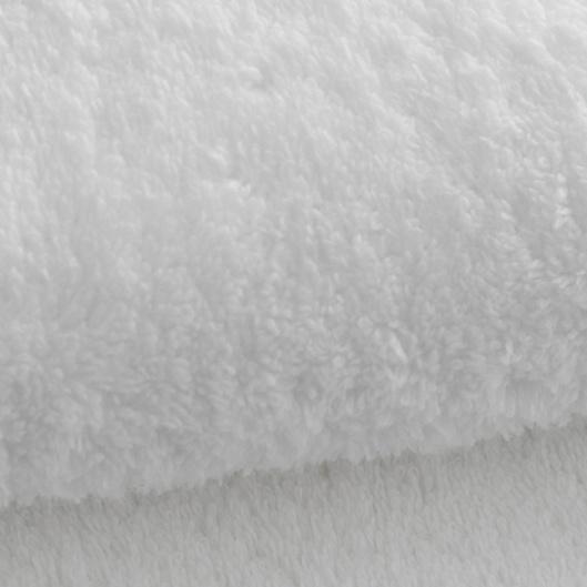 Brow wax with lash fill